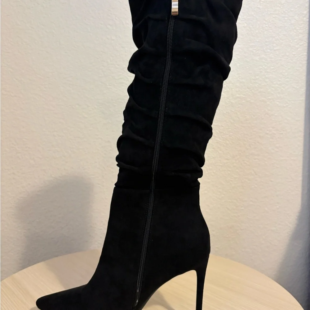 Chic Black Women's Faux Suede Heeled Boots - Picture 4 of 7